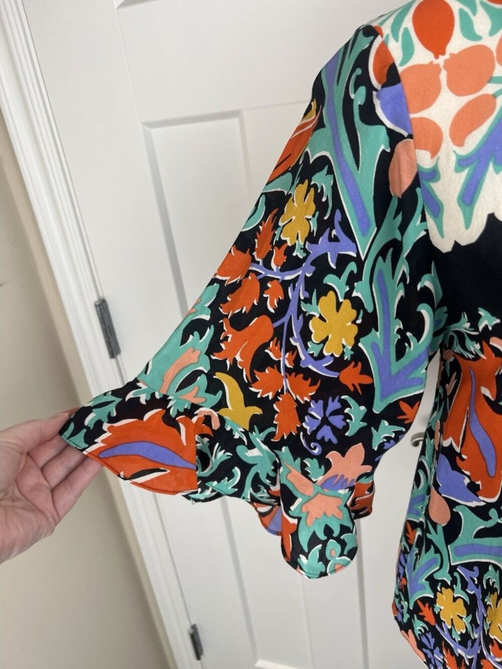 Maeve Anthropologie Silk Blouse Size 2 Floral Boho Top 3/4 Sleeve Keyhole Back - Picture 3 of 11